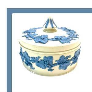 Vintage Wedgwood Covered Trinket Bowl